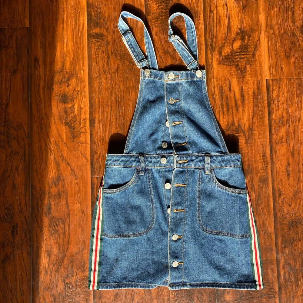 Overall skirt